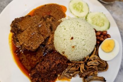 Nyonya Colors First World Plaza