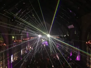 Mirror Lounge & Club