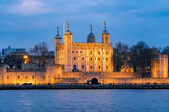 Hotels near Tower of London