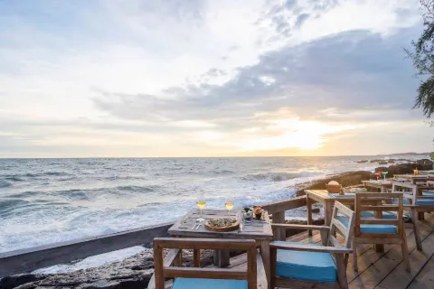On The Rock Restaurant