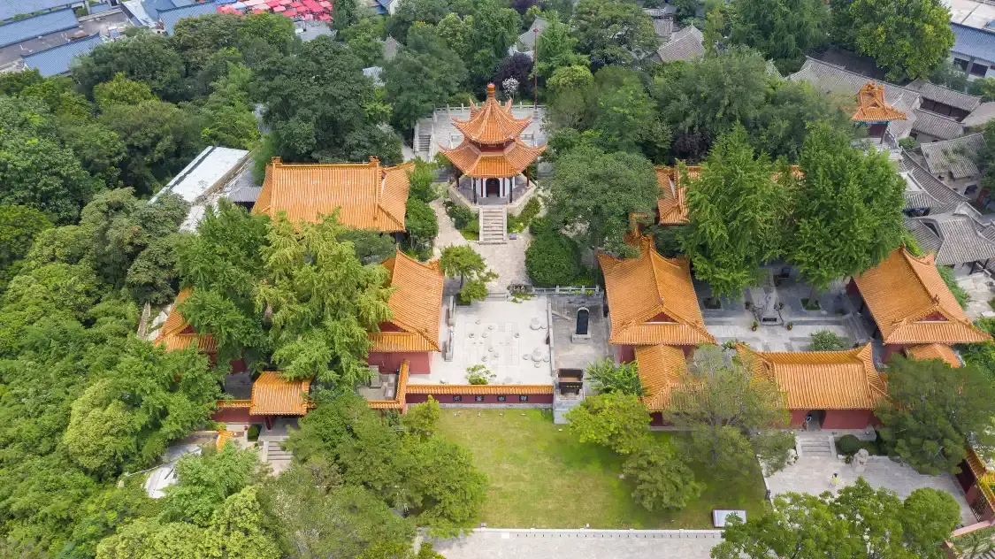 Hotel in zona At Hubushan Ancient Dwellings