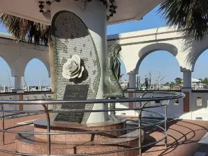 Selena Memorial Statue