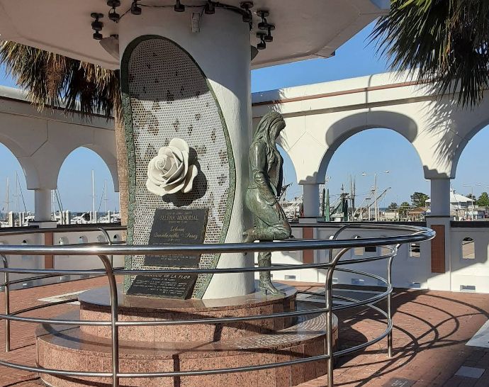Selena Memorial Statue