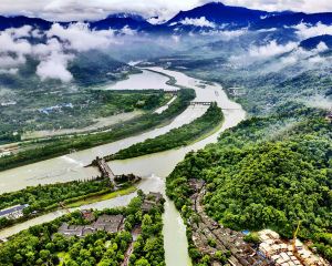 香港-都江堰 機票酒店 自由行