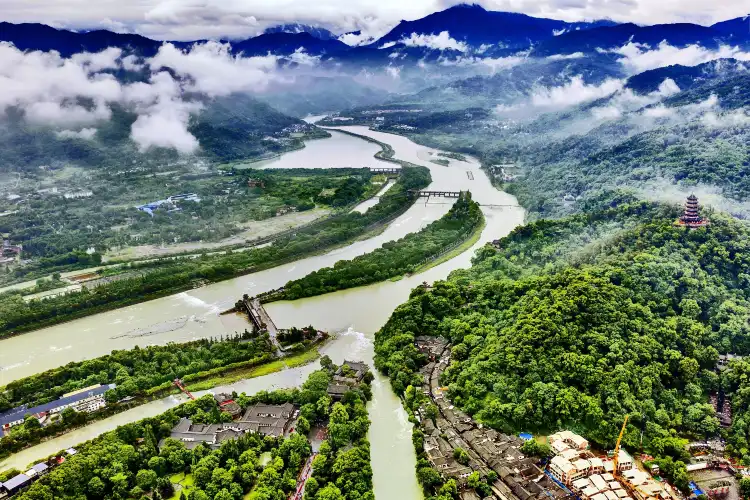 Holiday Inn Hotels in Dujiangyan
