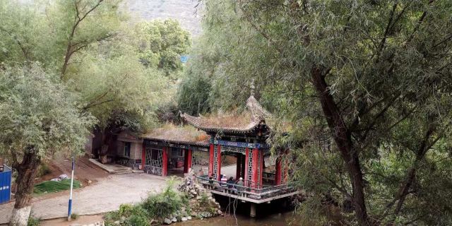 우취안산(오천산) 공원