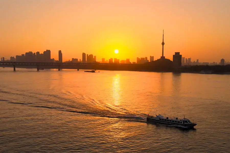 Hankou Riverbank