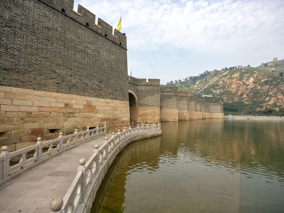 Nine-Gate Water Great Wall