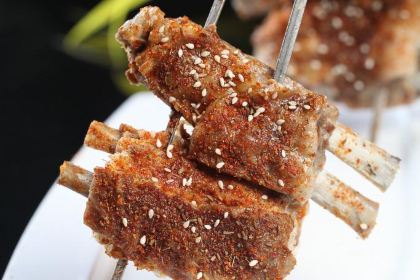 张北坝上草原聚汗轩农庄