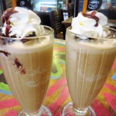 Calanthe Art Cafe User Photo