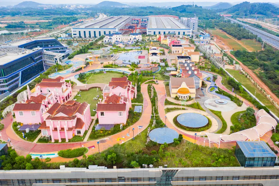 Lingli Chanyeyuankala Qiyu Amusement Park