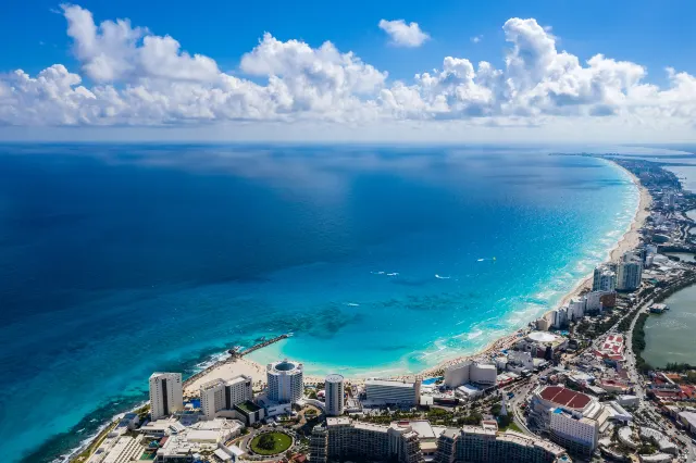 Cancún: A Guide to Mexico's Caribbean Resort Paradise