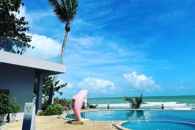 เปิดวาร์ป 5 ที่พักติดทะเลใน ขนอม นครศรีฯ สวยปัง ชิล ไม่มีซ้ำ