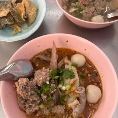 Rung Rueang pork noodle User Photo