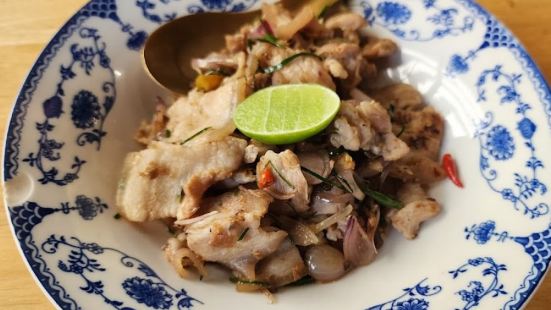 Thai Niyom Cuisine