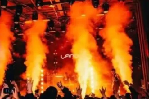 LANG LIVE HOUSE