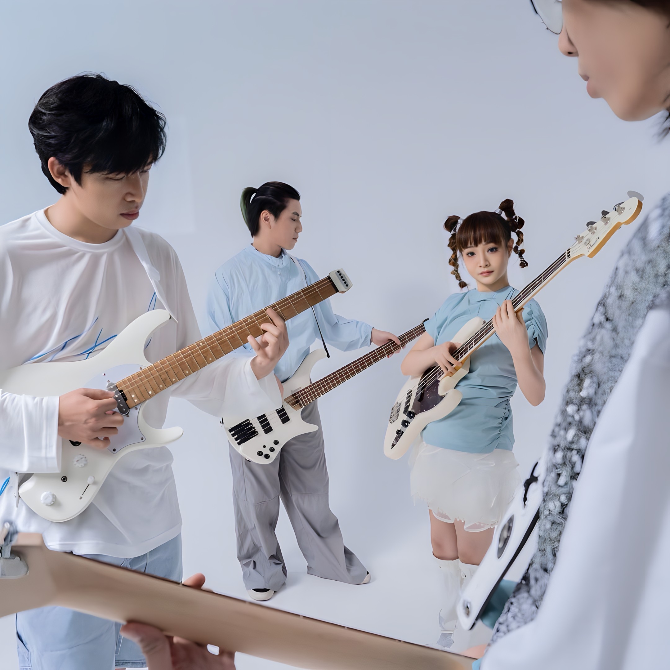 南寧 · 右側合流 2026《春遲到》全國巡演 | BIG CASE（萬象滙店）