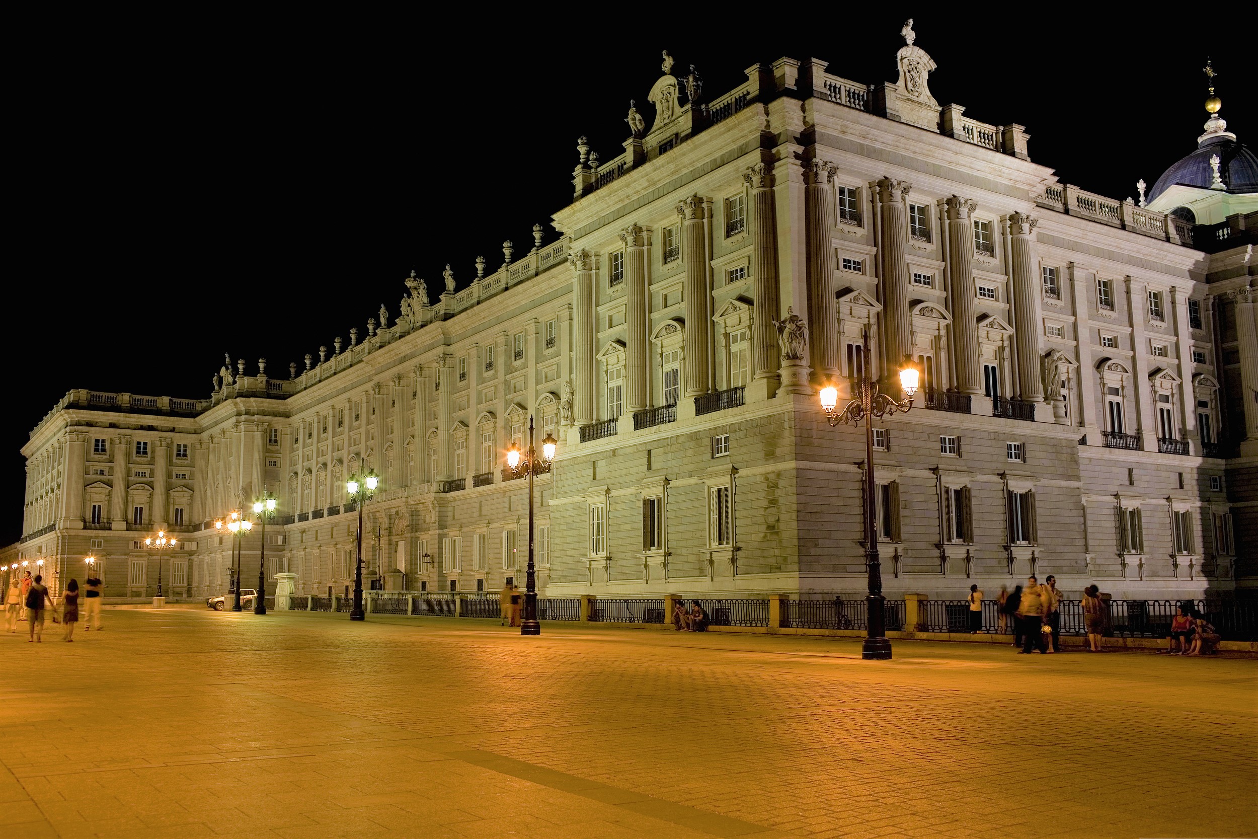 Top 10 Night Attractions in Madrid