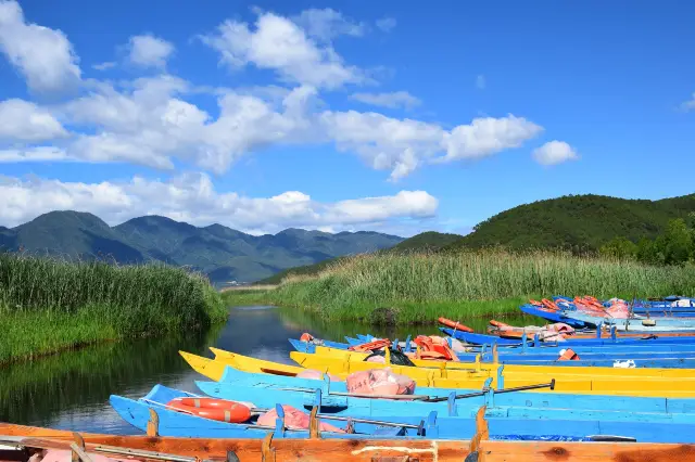 Lugu Lake Zhucao (Pig Trough) Boat Experience