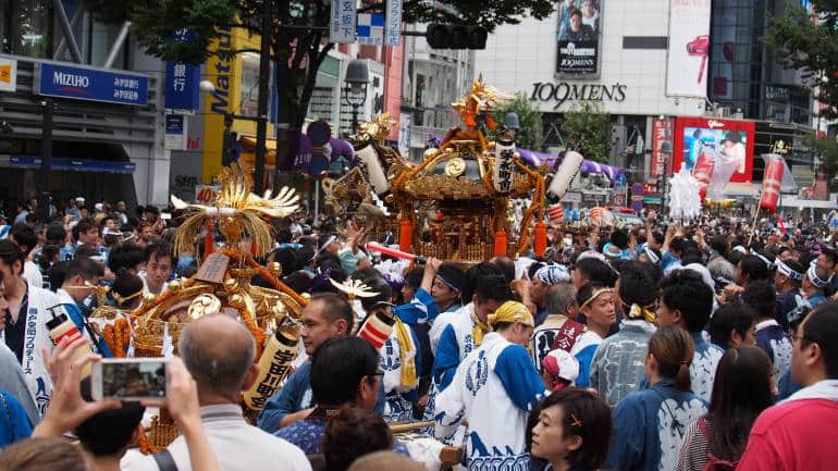澀谷紺野八幡宮年度祭典 | 東京