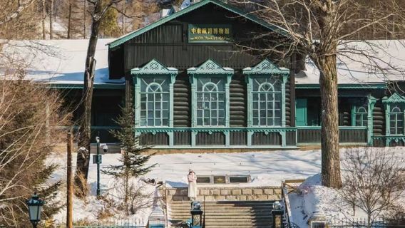 e luo si feng qing yuan - e luo si feng qing xiao zhen