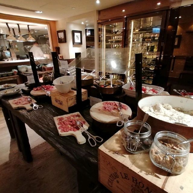 零房價住新裝修房包 lounge 2餐