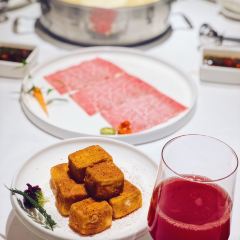 LINGJIE SEAFOOD HOT POT 여행 사진