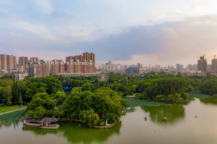 龍湖公園