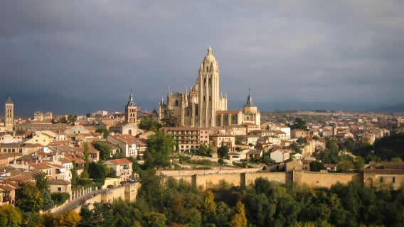 ทัวร์วันเดียว/ทัวร์หลายวัน สเปน + อาบีลา + มหาวิหารเซโกเวีย + พิพิธภัณฑ์เซโกเวีย