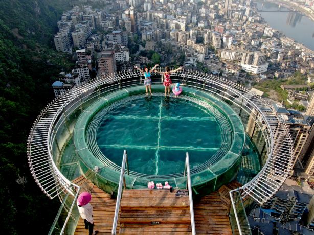 Sinan Cliff Hot Spring