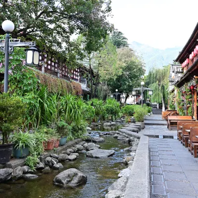 Hotels in Yunlong With Breakfast