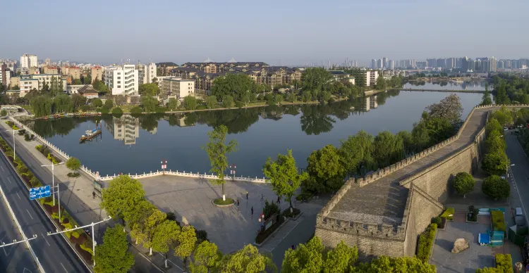 Отели с услугой баром в г. Сянфань