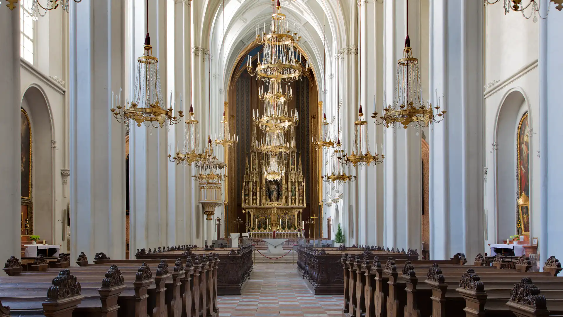 Hoteles cerca de Iglesia de los Agustinos