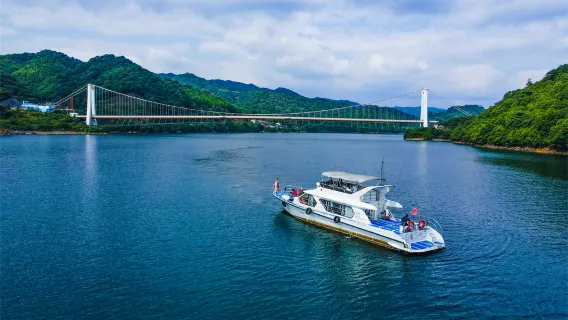 玩水避暑