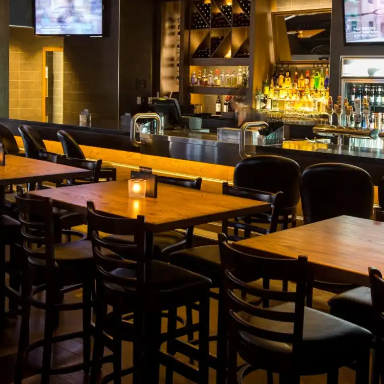 Hotels near Deerfoot City