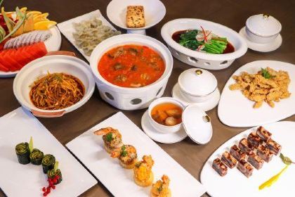 青岛金水皇冠假日酒店·富临中餐厅