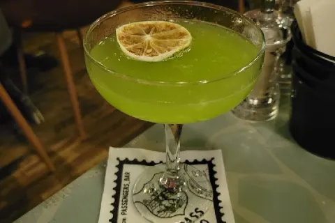 Passengers Bar