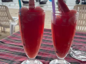 Reua Thong Bar & Restaurant