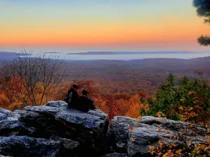 Bear Den Overlook