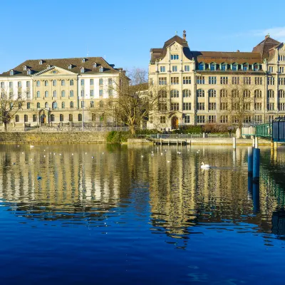 Meininger Hotel Zürich Greencity