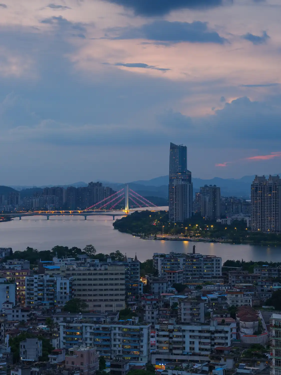 Hotels near Dongjiang