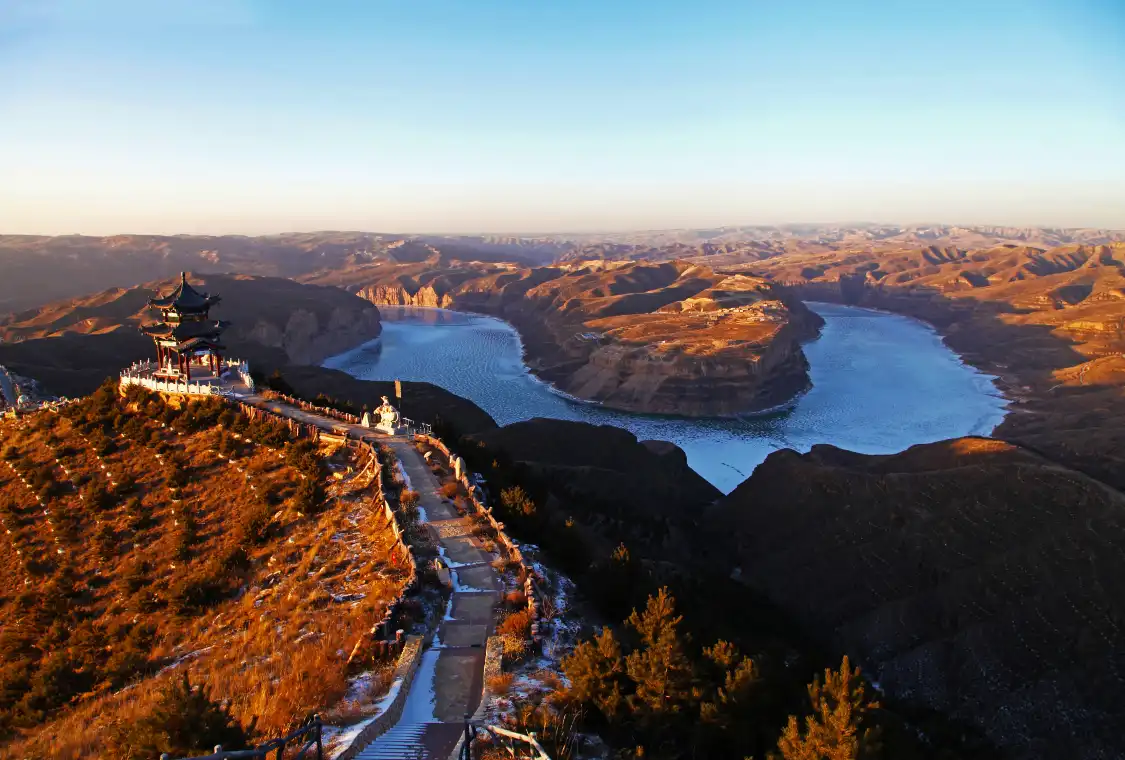 Hotels near Qiankun Bay