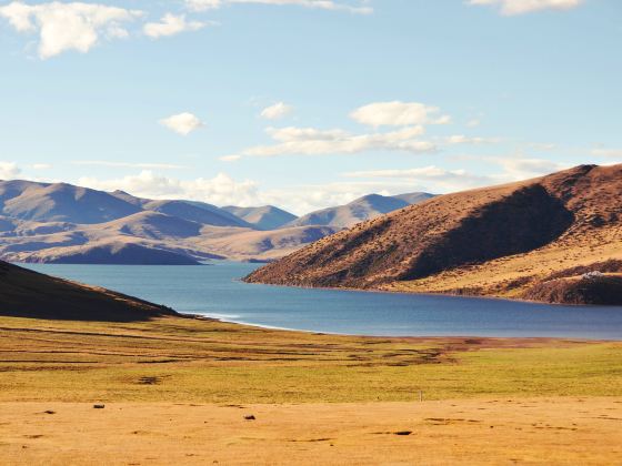 Mangcuohu Ziran Sceneic Area