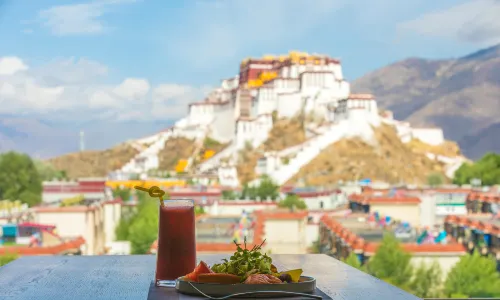 平措康桑观景酒店(布达拉宫店)·和牛自助观景餐厅