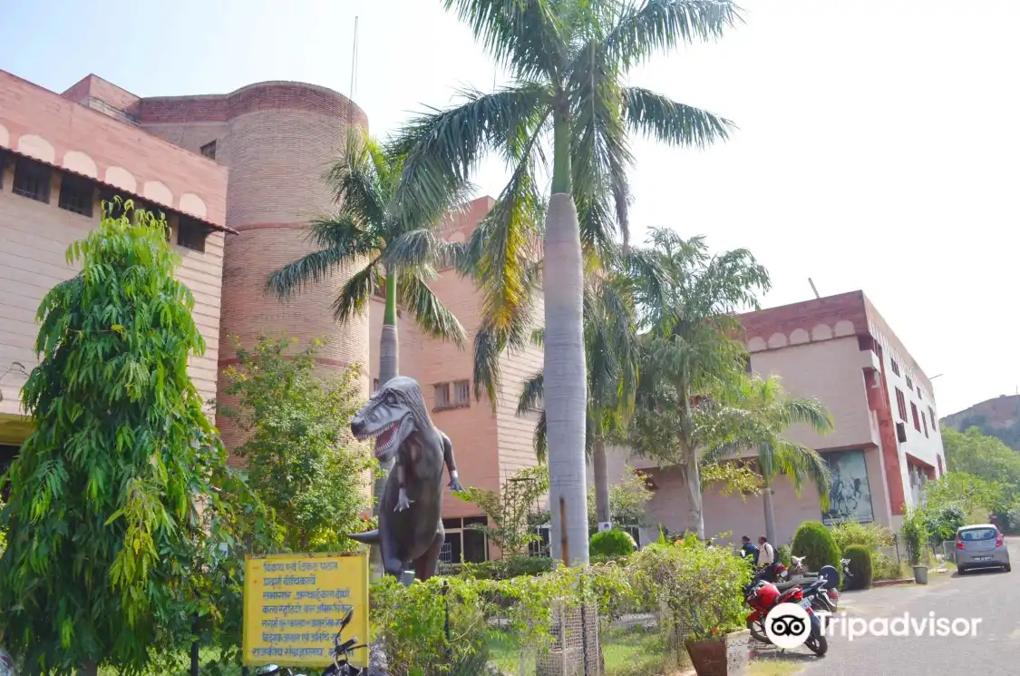 Hotels near Jhansi Govt Museum