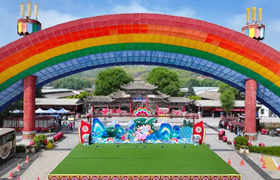 彩虹部落土族園2小時單板滑雪票(含雪具)大小同價