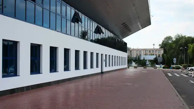 鄰近奇西瑙國際機場的酒店