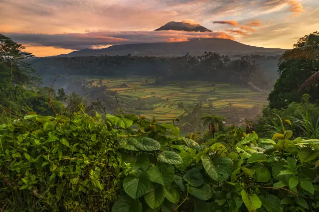 Sunrise Sightseeing in Bali