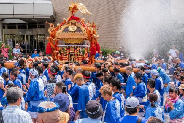 御園神社神轎遊行 | 東京