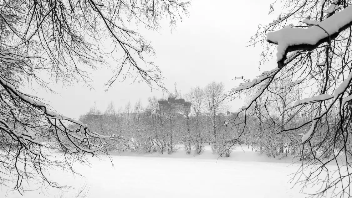 Hotels near Demon Mountain Park